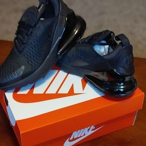 Nike Air Max 270